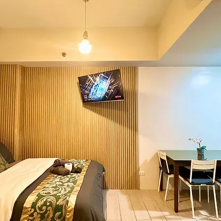 Budget-Stay Across Naia Terminal 3 With 500Mbps Wifi And Free Netflix Access